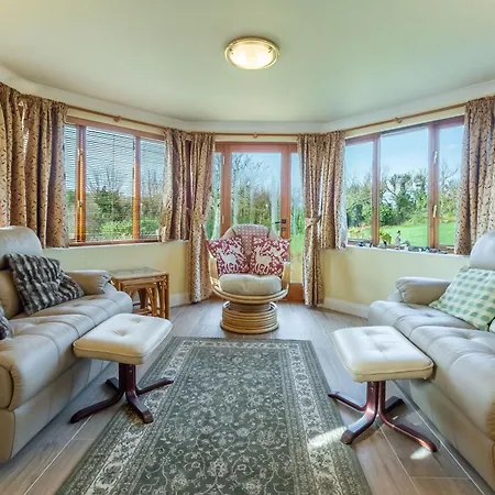 April Holiday home